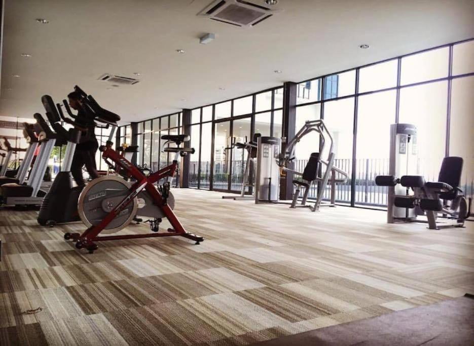 Apartment Francesco - Trefoil Setia Alam-near Setia Mall & Setia Convention Centre *